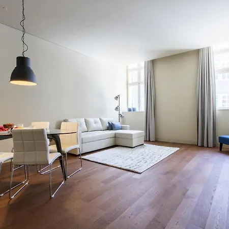 Apt In 8 Building - Center Lejlighed
