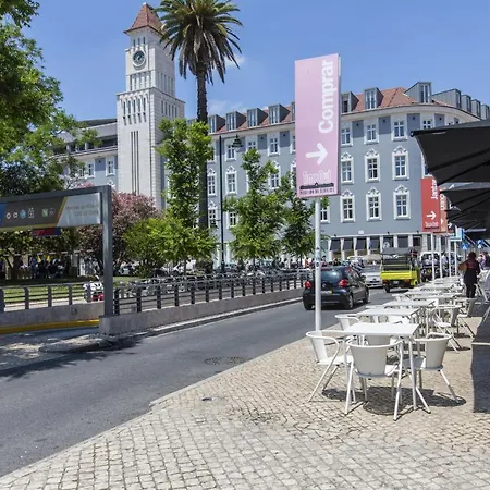 Apt In 8 Building - Center Lisboa